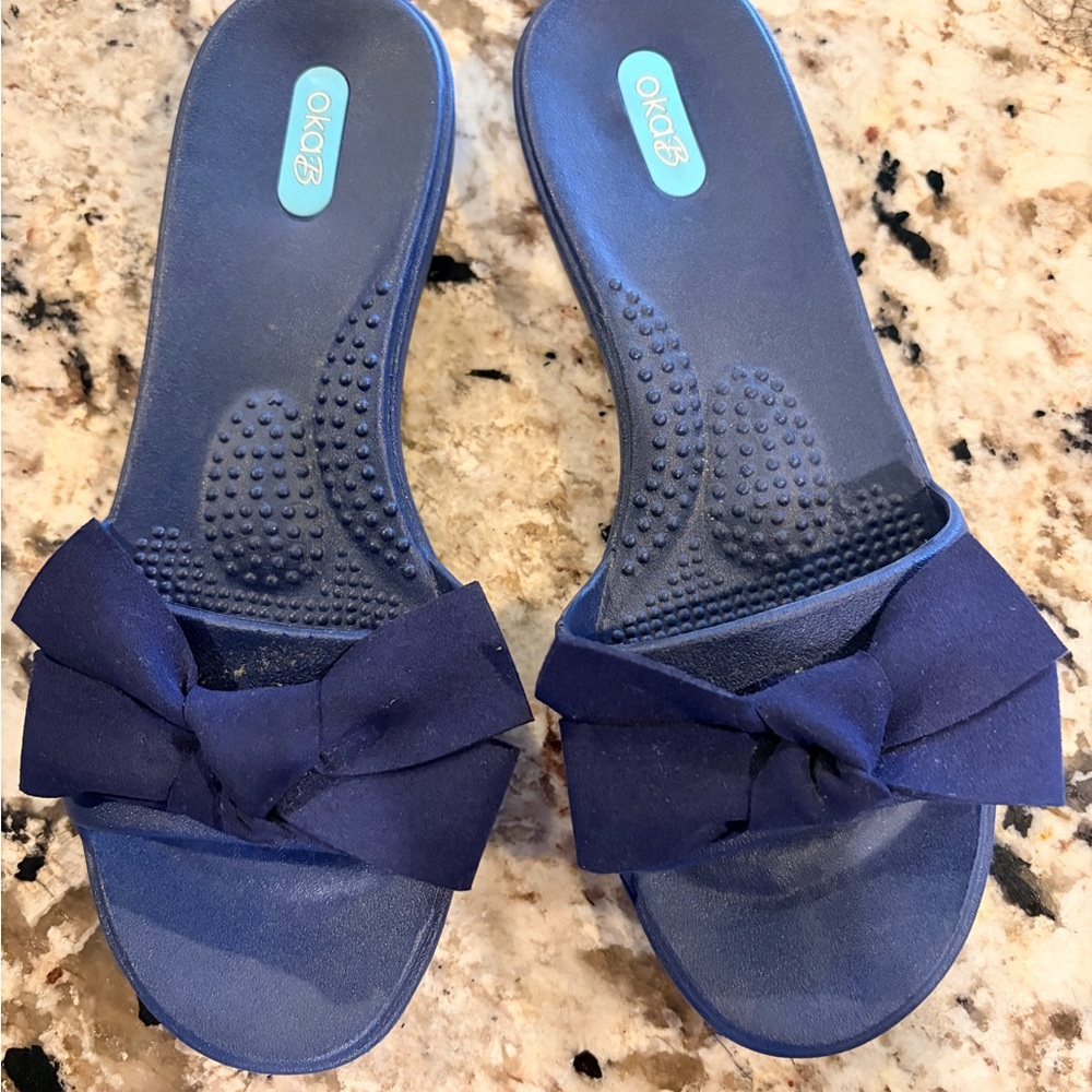 OKA b. Navy Bow Slide Sandals